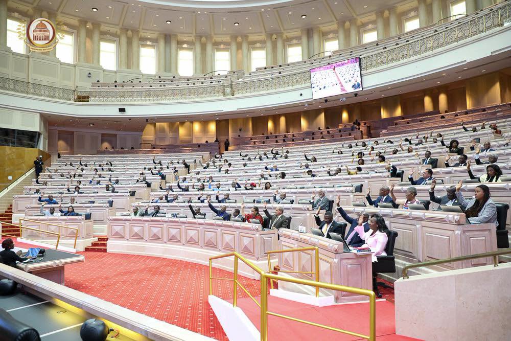Assembleia angolana aprova Lei do Código de Imposto sobre Rendimentos das Pessoas Singulares