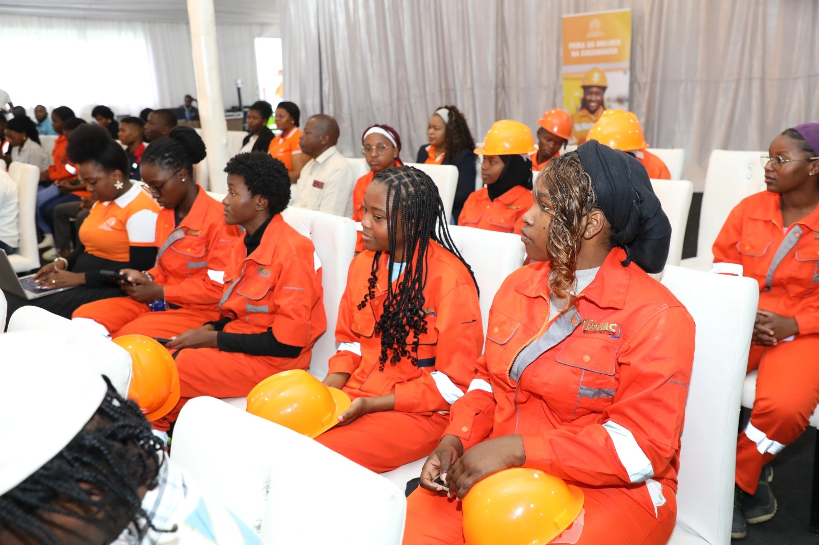 Moçambique prevê alcançar 40% de participação feminina na engenharia até 2030