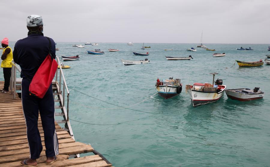 Governo de Cabo Verde disponibiliza 45 mil euros para desconto no gasóleo das pescas
