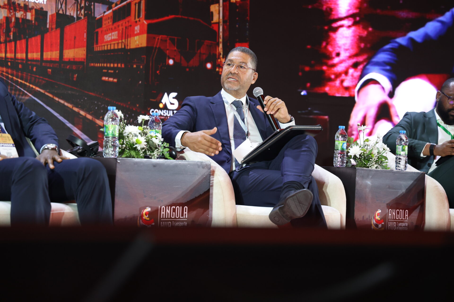 Governança, integração e sustentabilidade são apontadas como desafios para o futuro dos transportes em Angola