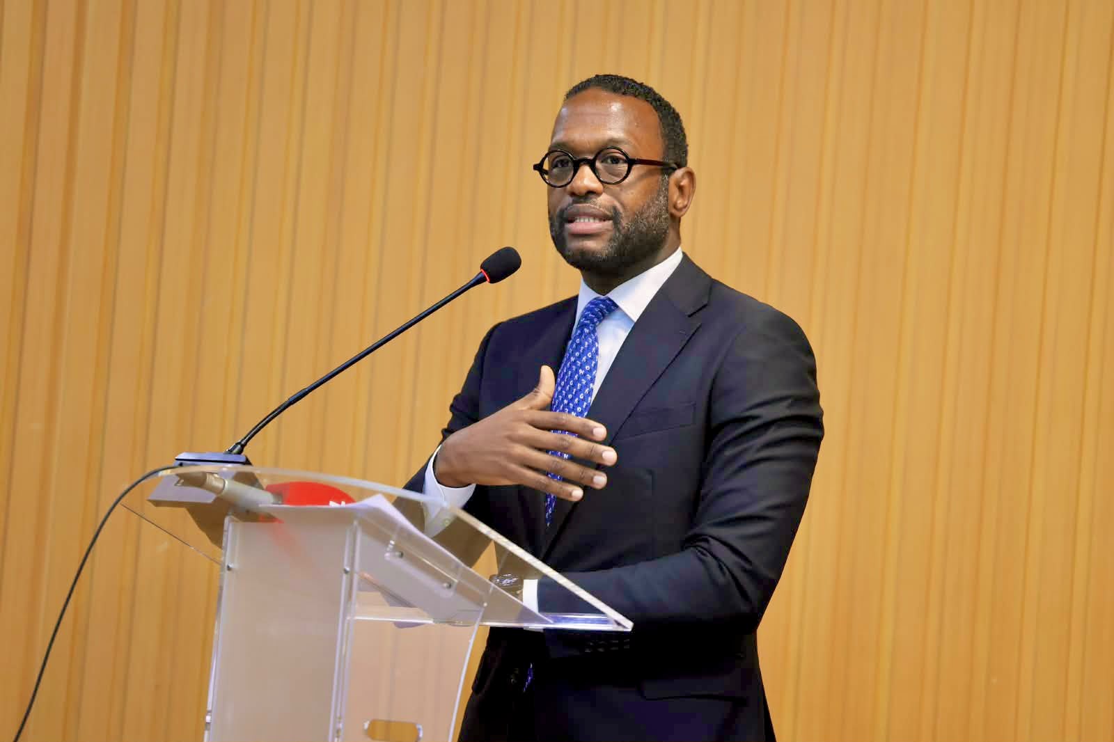 Governo de Angola reforça segurança e atrair investimento privado em projectos públicos