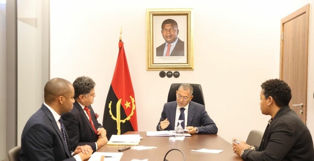 Reino Unido quer contribuir para desenvolvimento dos sectores mineiro e petrolífero de Angola