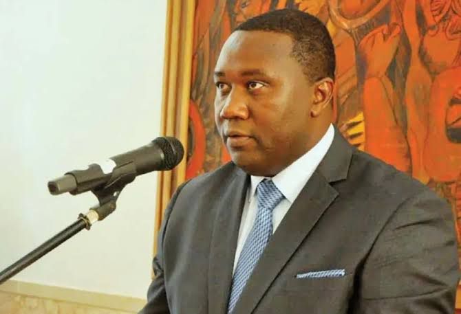 reviravolta-no-banco-de-mocambique-felisberto-navalha-sobe-a-governador-apos-recuo-presidencial