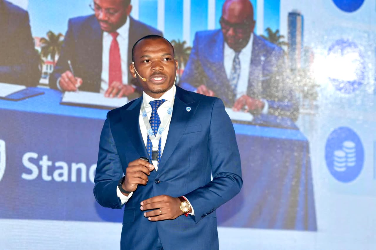 Standard Bank Angola financia mais de 340 mil milhões de kwanzas e apoia 220 empresas