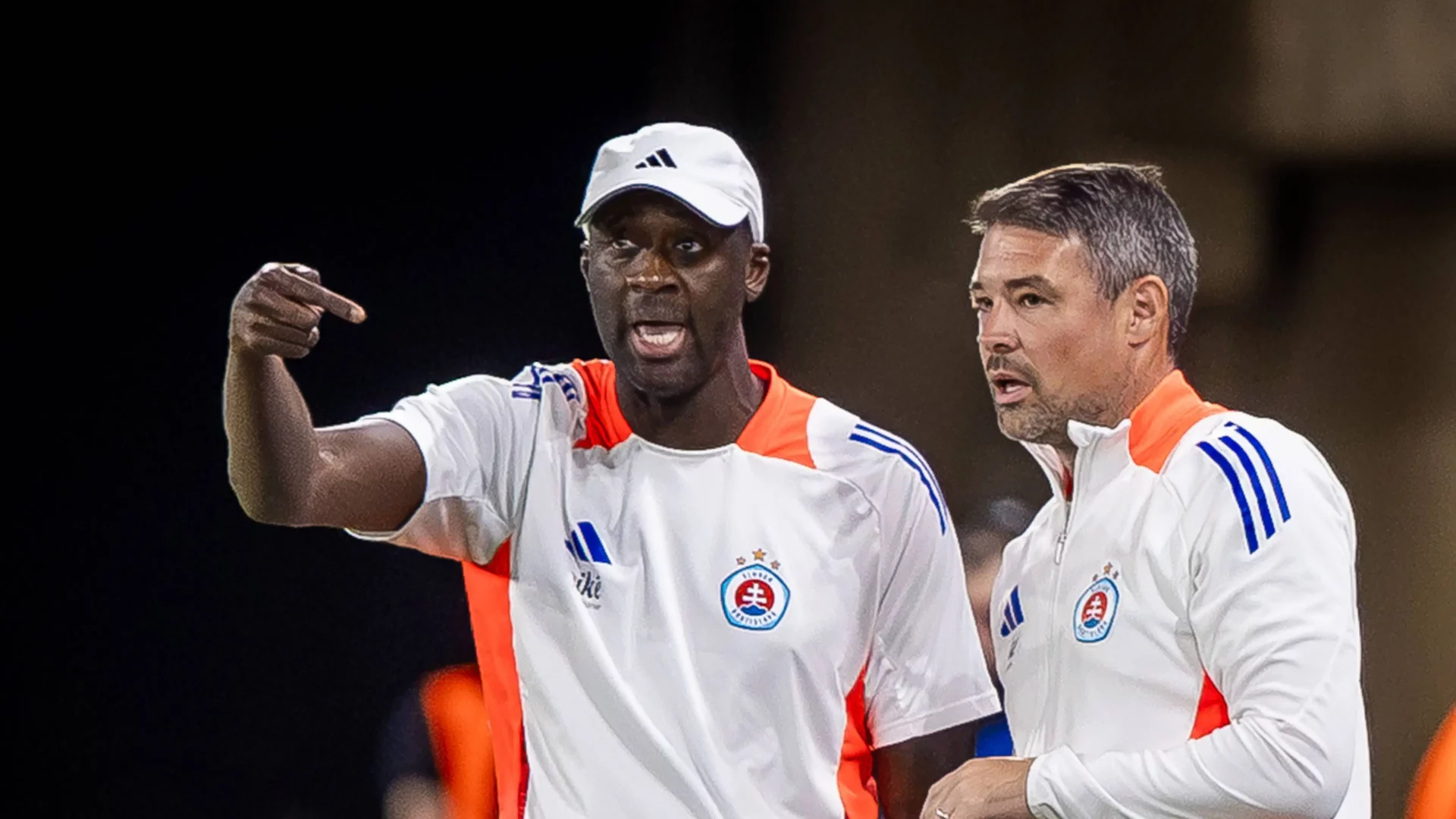 yaya-toure-faz-historia-e-torna-se-no-primeiro-treinador-africano-na-fase-de-liga-da-champions