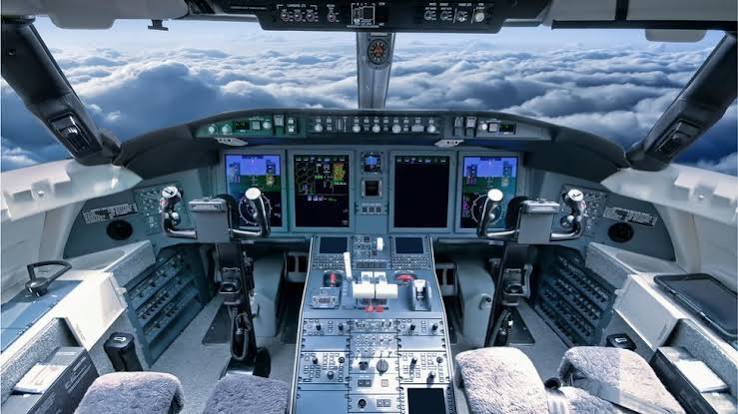Governo moçambicano cria academia para formar pilotos e assistentes de bordo