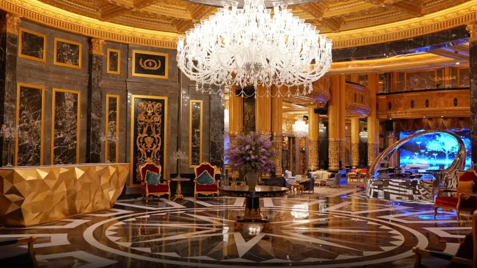 Hotel mais caro do mundo reabre em Macau após anos de dificuldades financeiras